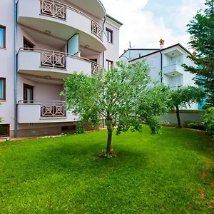 https://apartments-and-rooms-camaiore.in-istria.net