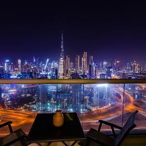royal-club-by-rvhr-paramount-tower-b-business-bay.sharjah-hotels.com/