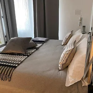 https://le-mura-suite.it-lombardy.com